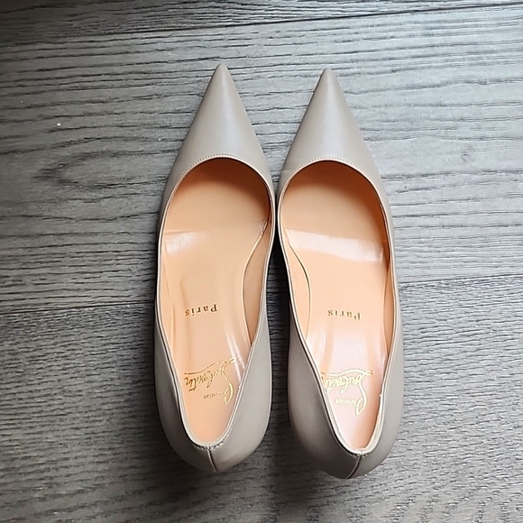 Christian Louboutin nude pointed-toe heels pumps - Picture 4 of 12